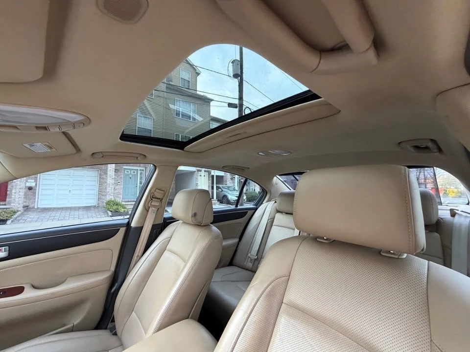 2014 Hyundai Genesis - Image 8 of 18
