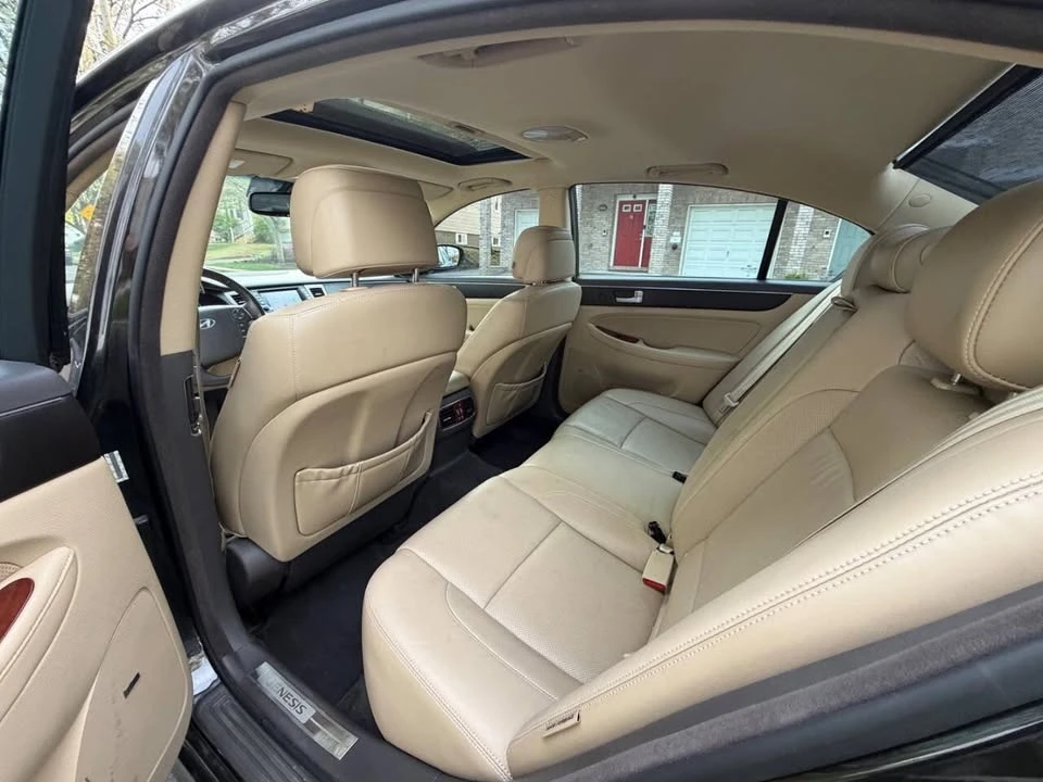 2014 Hyundai Genesis - Image 9 of 18