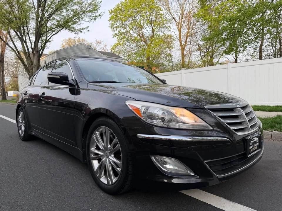 2014 Hyundai Genesis - Image 3 of 18
