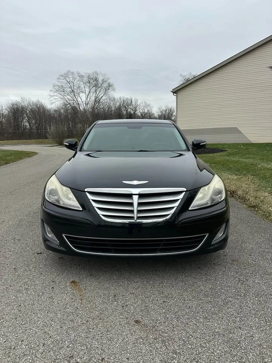 2014 Hyundai Genesis - Image 2 of 16