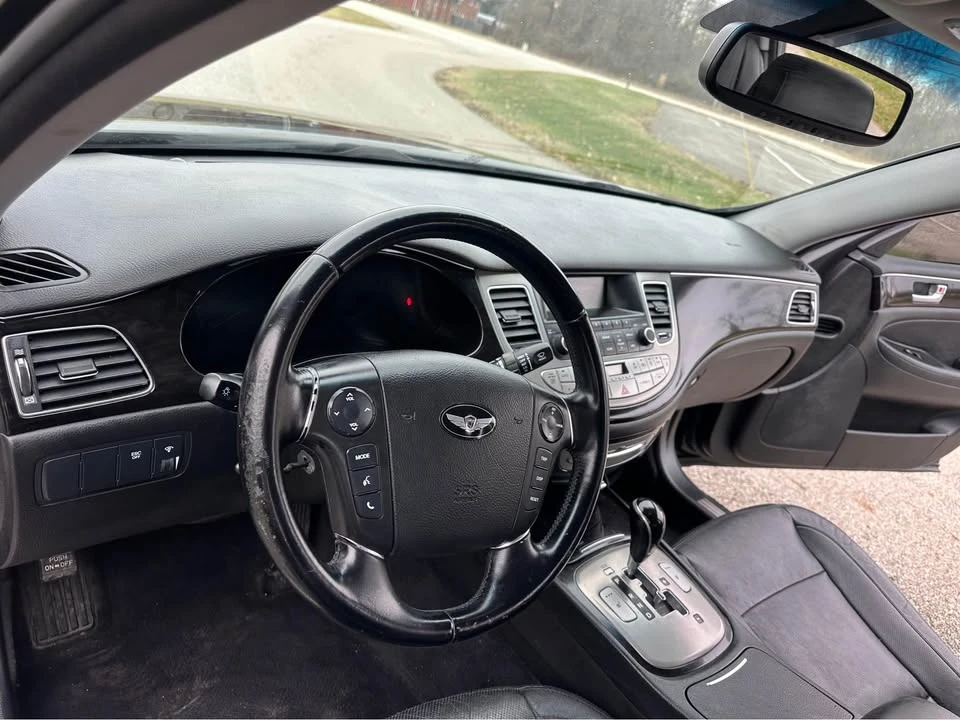 2014 Hyundai Genesis - Image 12 of 16