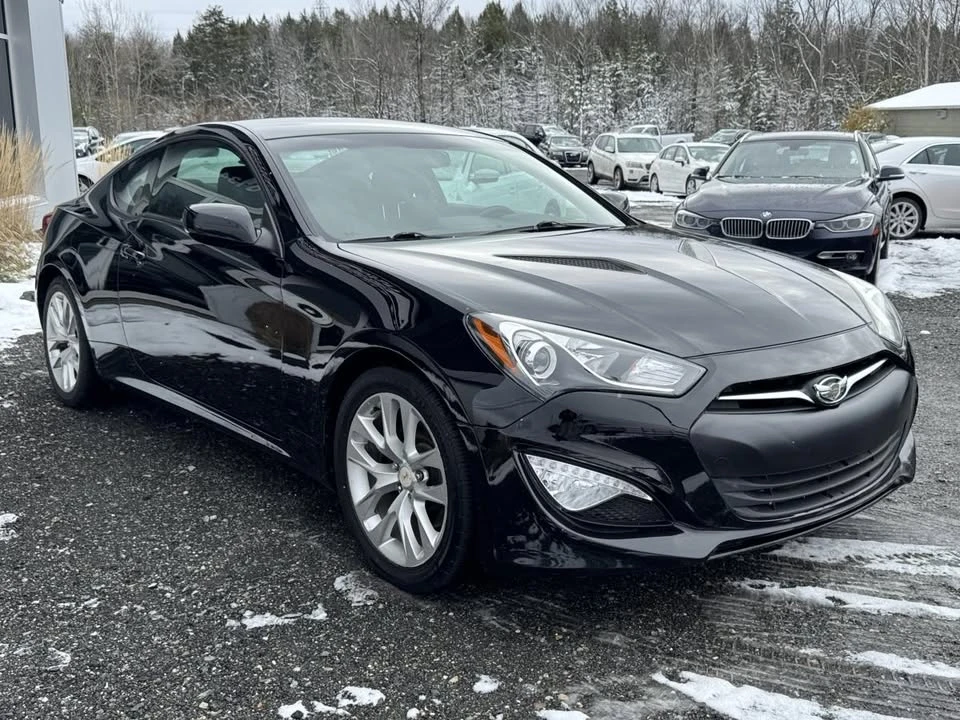 2014 Hyundai Genesis - Image 8 of 20