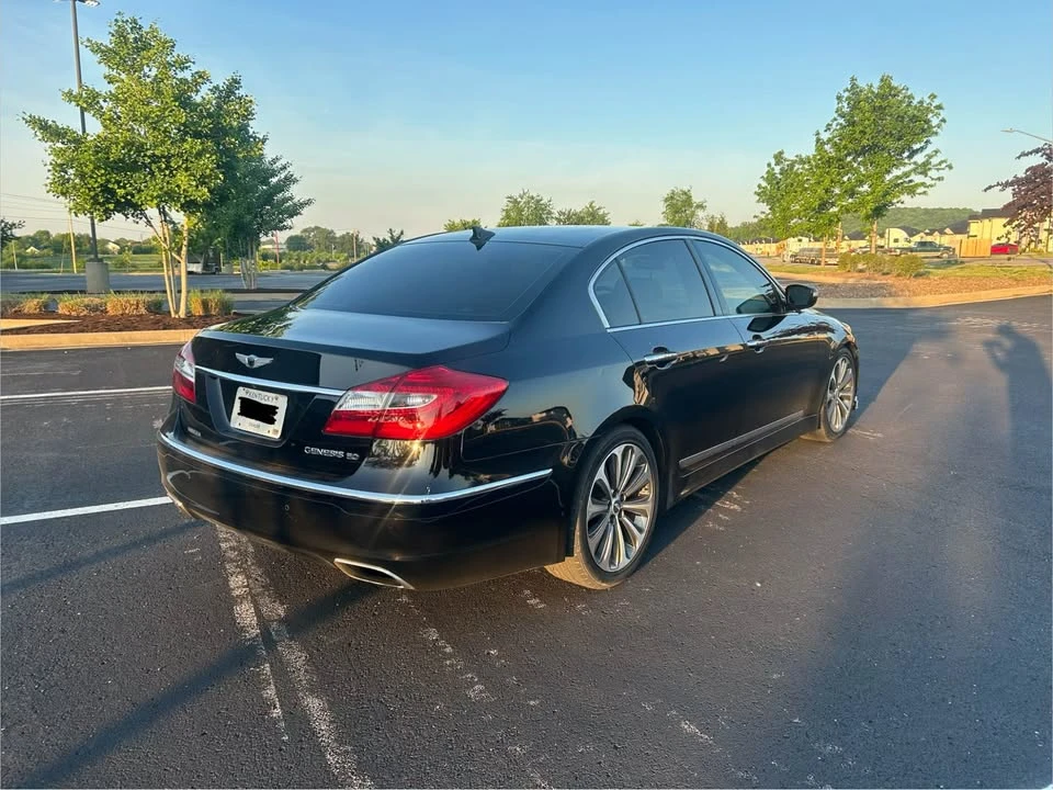 2014 Hyundai Genesis - Image 6 of 18