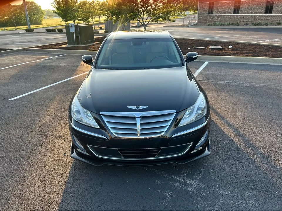 2014 Hyundai Genesis - Image 3 of 18