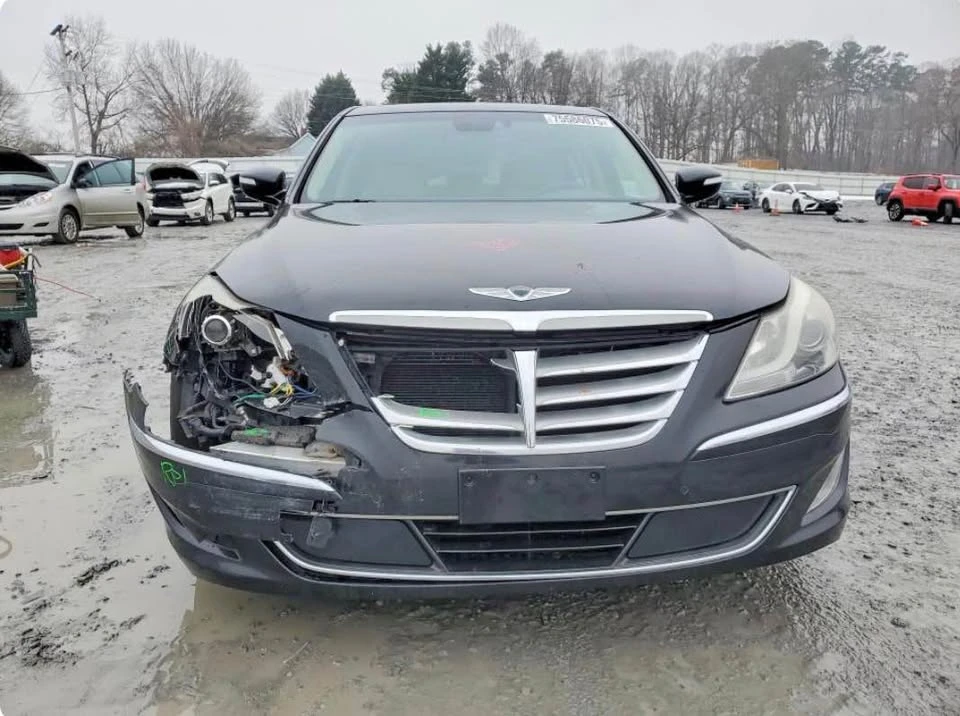 2014 Hyundai Genesis - Image 18 of 18