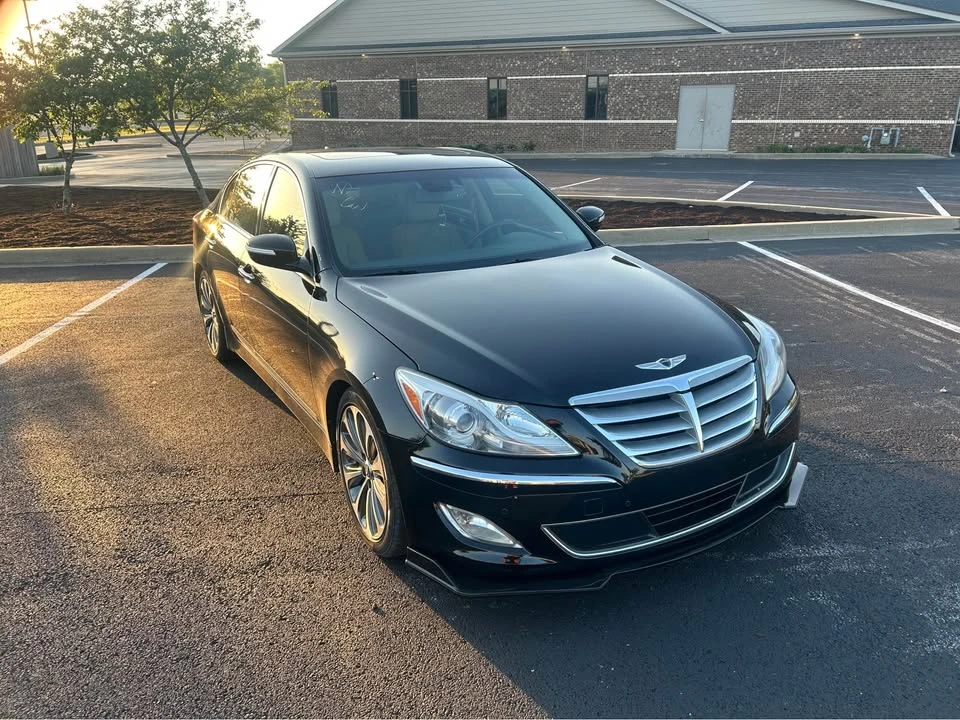 2014 Hyundai Genesis - Image 4 of 18