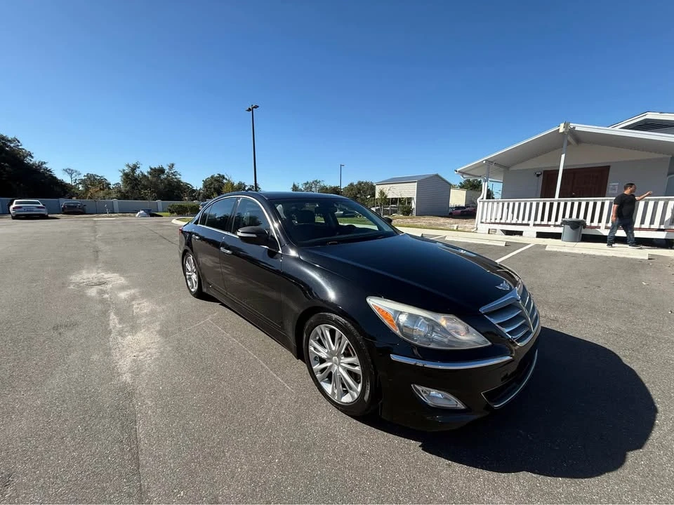 2014 Hyundai Genesis - Image 8 of 18