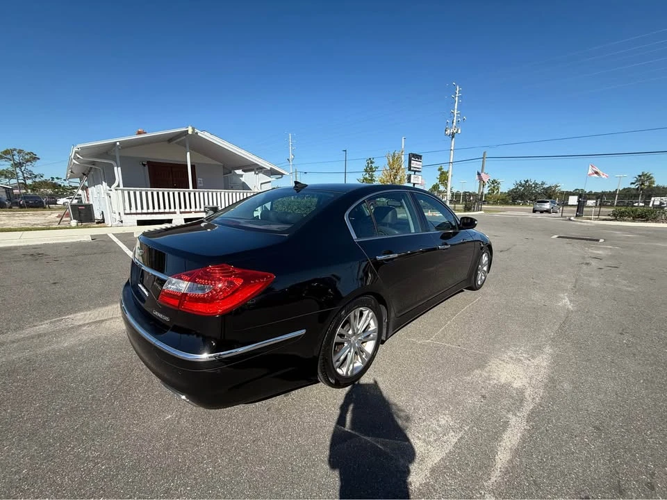 2014 Hyundai Genesis - Image 6 of 18