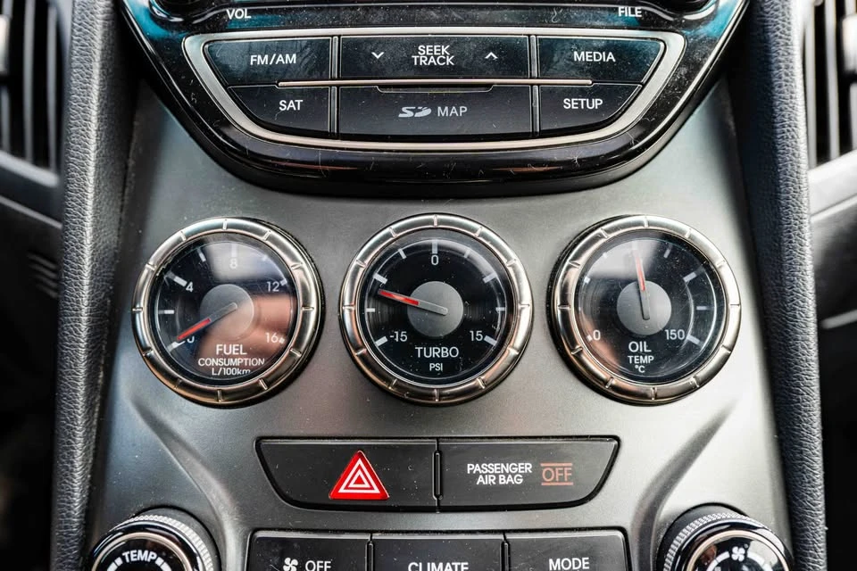 2014 Hyundai Genesis Coupe - Image 14 of 15