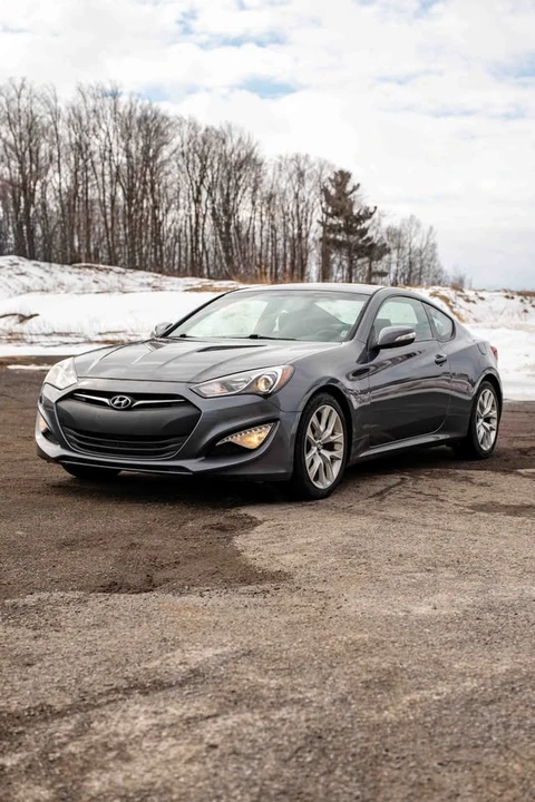 2014 Hyundai Genesis Coupe - Image 2 of 15