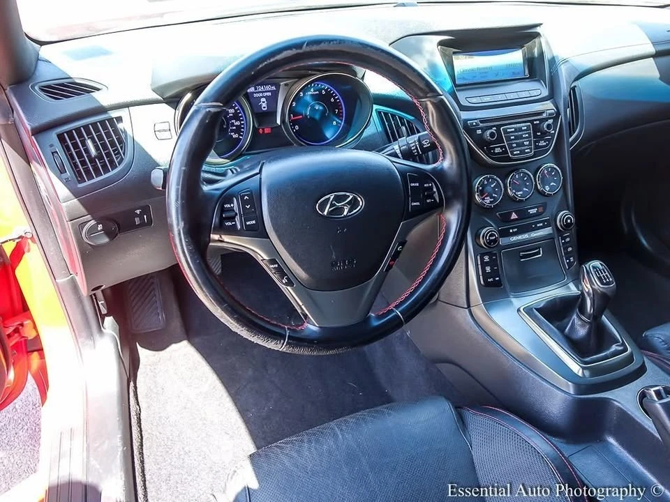 2014 Hyundai Genesis Coupe - Image 10 of 20