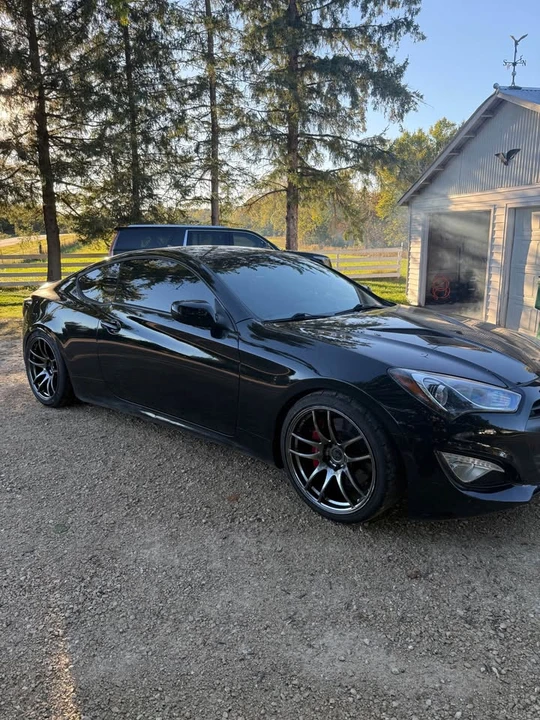 2014 Hyundai Genesis Coupe - Image 2 of 12