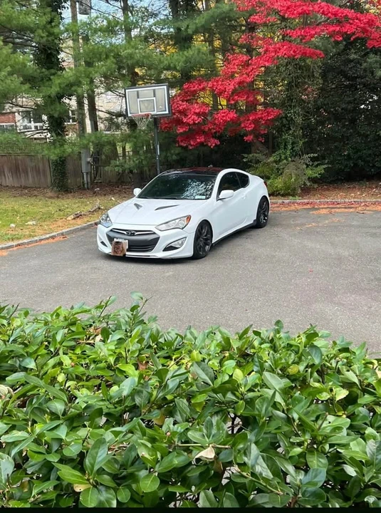 2014 Hyundai Genesis Coupe - Image 3 of 3
