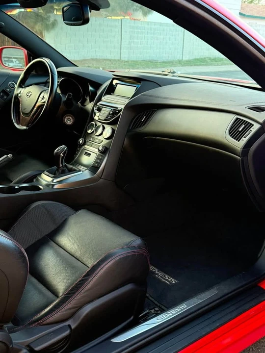 2014 Hyundai Genesis Coupe - Image 8 of 11
