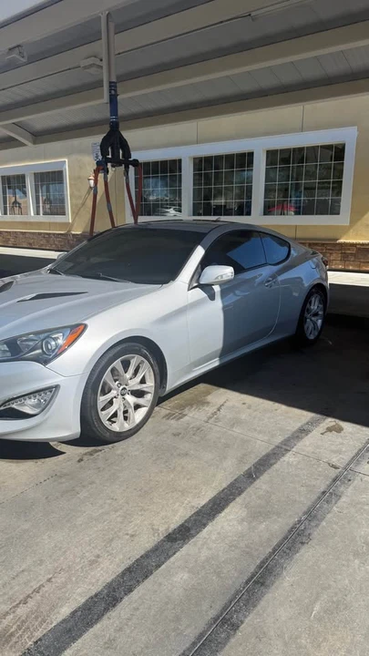 2014 Hyundai Genesis Coupe - Image 5 of 10