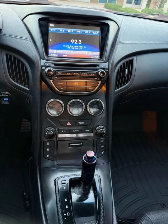 2014 Hyundai Genesis Coupe - Image 15 of 20