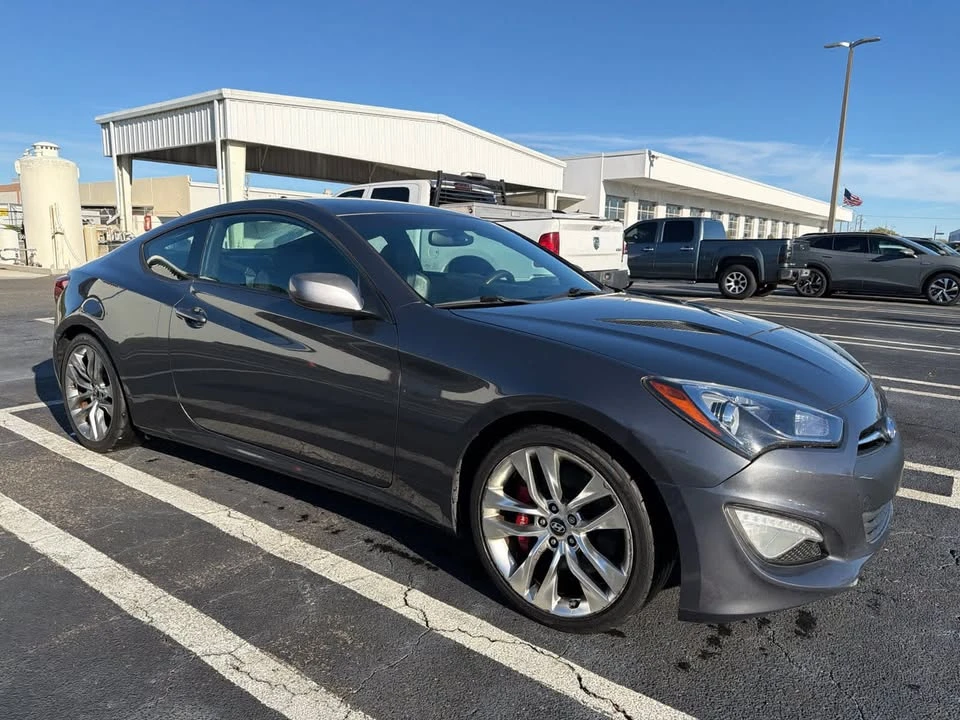 2014 Hyundai Genesis Coupe - Image 9 of 18