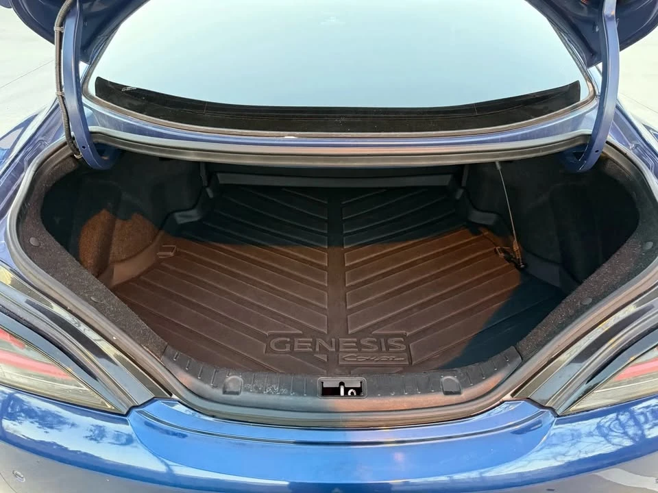2014 Hyundai Genesis Coupe - Image 12 of 20