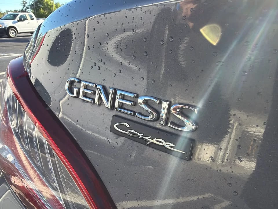 2014 Hyundai Genesis Coupe - Image 13 of 18