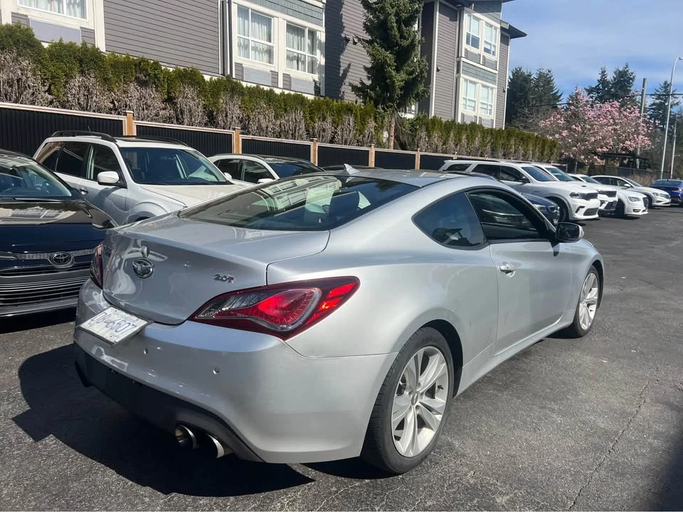 2014 Hyundai Genesis Coupe - Image 4 of 12
