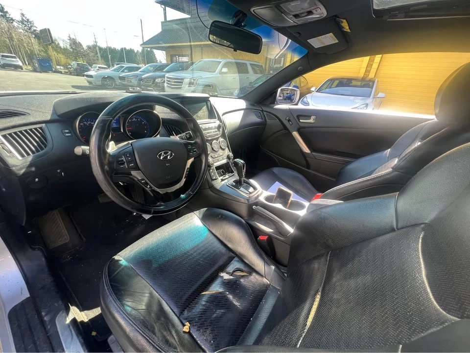 2014 Hyundai Genesis Coupe - Image 8 of 12