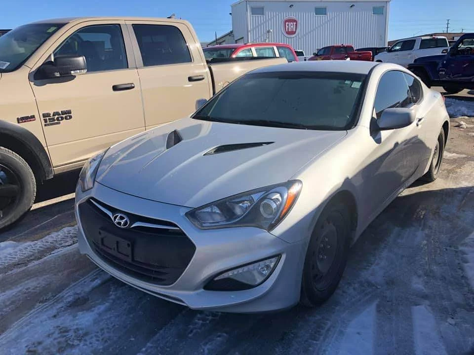 2014 Hyundai Genesis Coupe - Image 8 of 9