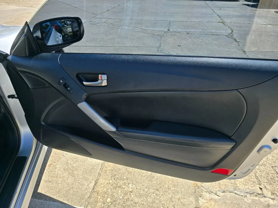 2014 Hyundai Genesis Coupe - Image 18 of 20