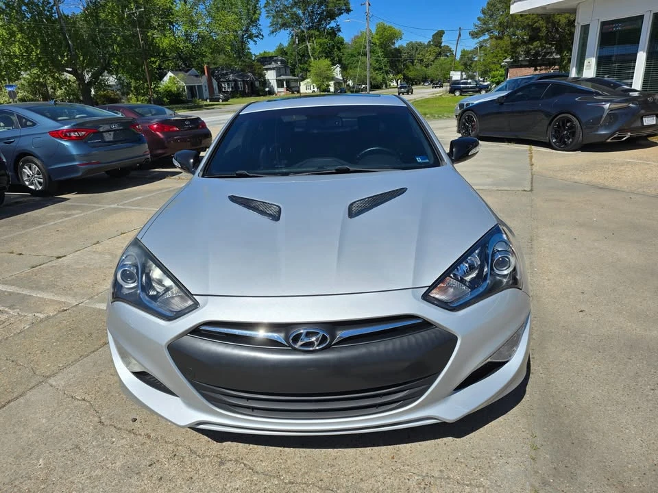 2014 Hyundai Genesis Coupe - Image 2 of 20