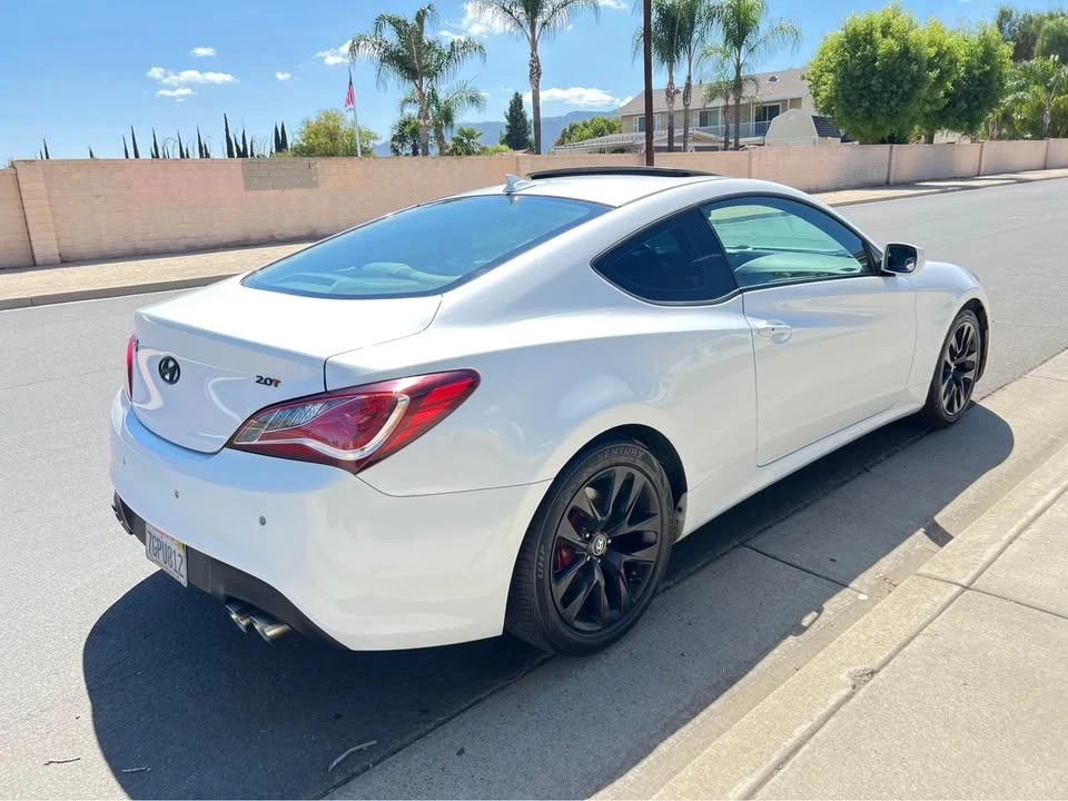 2014 Hyundai Genesis Coupe - Image 4 of 18