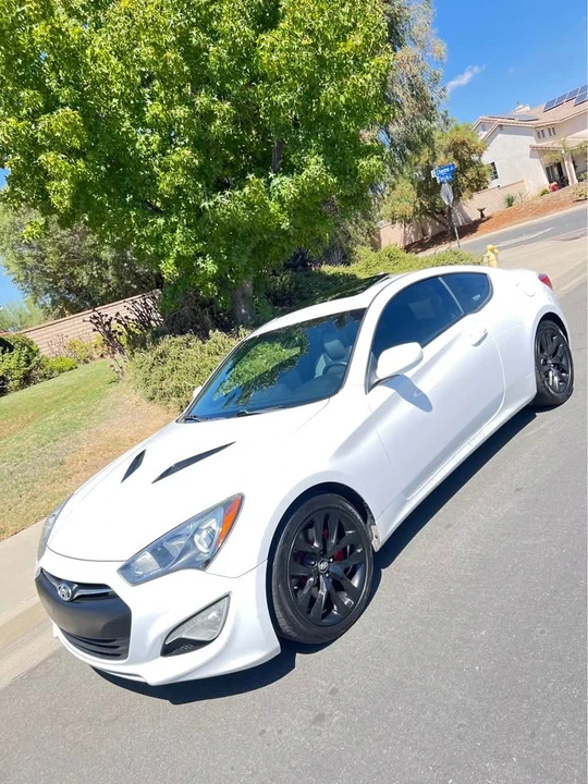 2014 Hyundai Genesis Coupe - Image 7 of 18