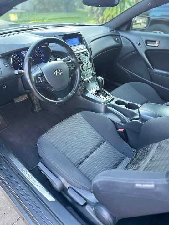 2014 Hyundai Genesis Coupe - Image 8 of 13