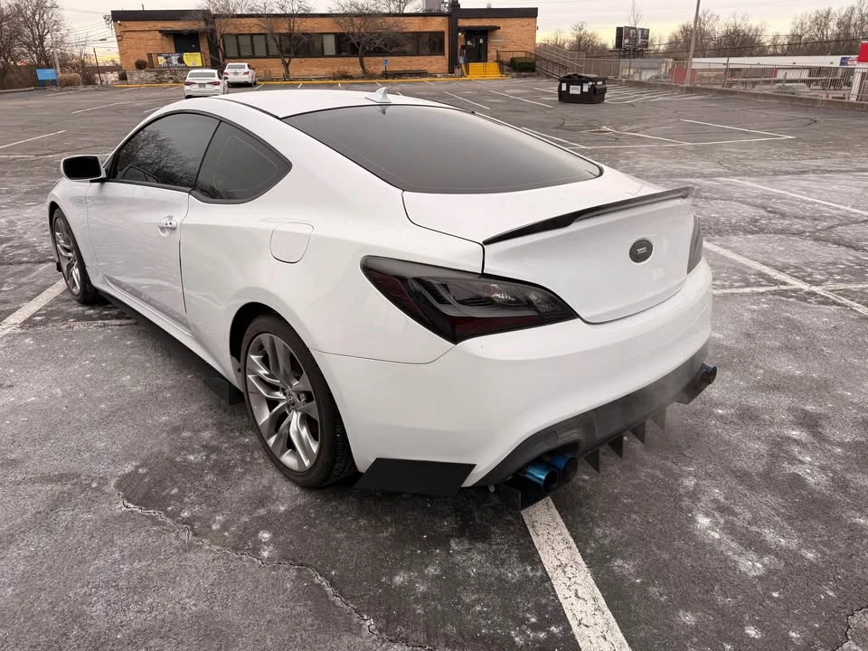 2014 Hyundai Genesis Coupe - Image 4 of 8