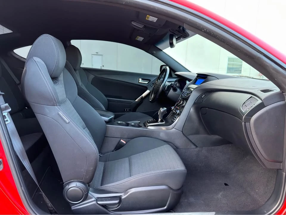 2014 Hyundai Genesis Coupe - Image 9 of 12