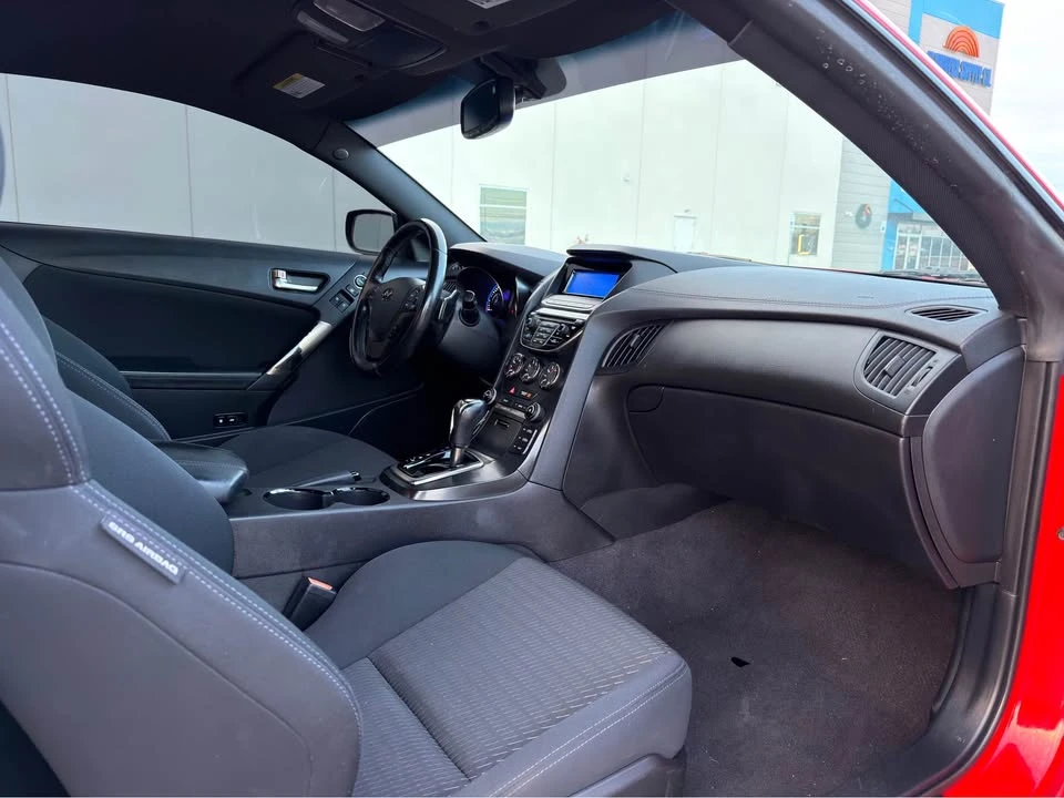 2014 Hyundai Genesis Coupe - Image 10 of 12