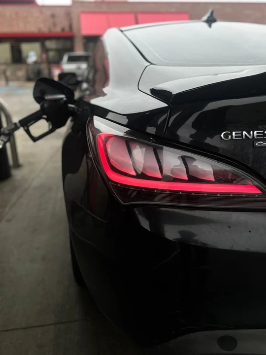 2014 Hyundai Genesis Coupe - Image 2 of 3