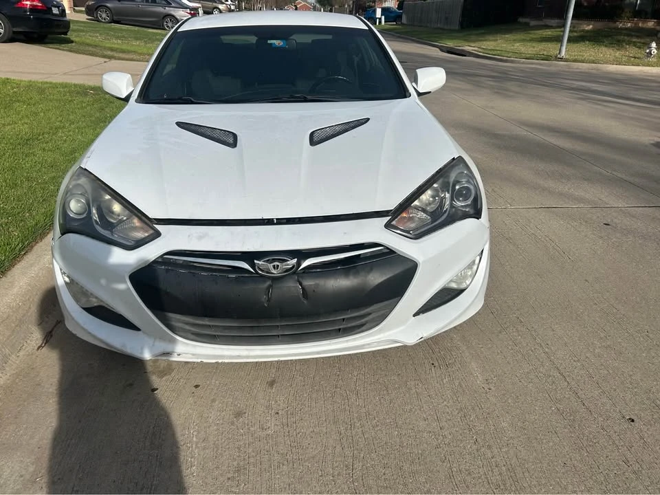 2014 Hyundai Genesis Coupe - Image 3 of 8