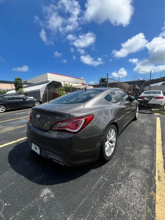 2014 Hyundai Genesis Coupe - Image 4 of 10