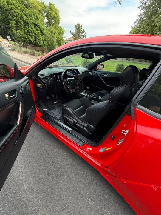 2014 Hyundai Genesis Coupe - Image 6 of 9