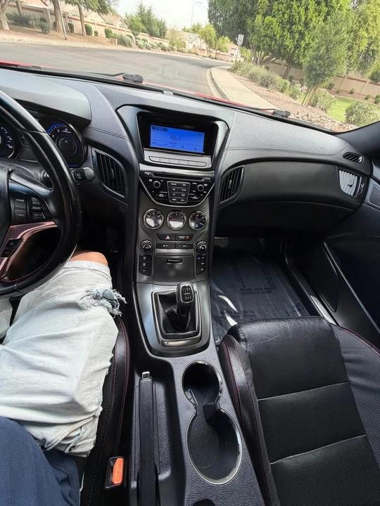 2014 Hyundai Genesis Coupe - Image 7 of 9