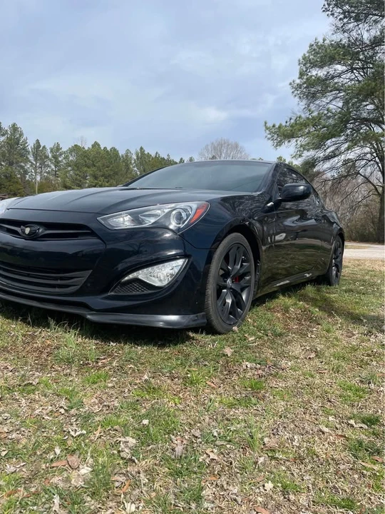 2014 Hyundai Genesis Coupe - Image 2 of 8