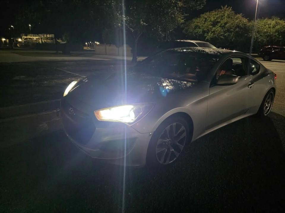 2014 Hyundai Genesis Coupe - Image 4 of 11