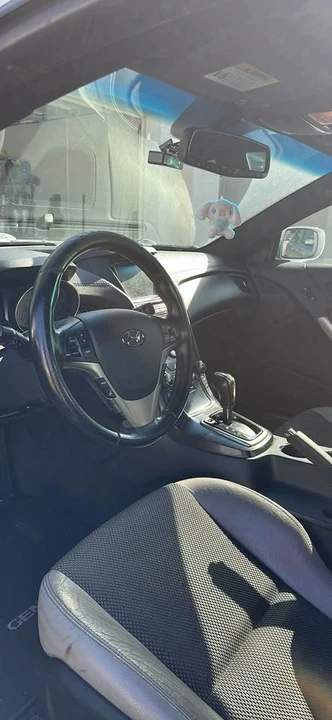 2014 Hyundai Genesis Coupe - Image 6 of 8