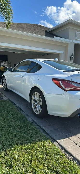 2014 Hyundai Genesis Coupe - Image 5 of 8