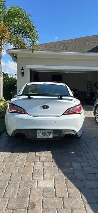 2014 Hyundai Genesis Coupe - Image 4 of 8