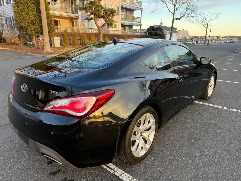 2014 Hyundai Genesis Coupe - Image 7 of 17