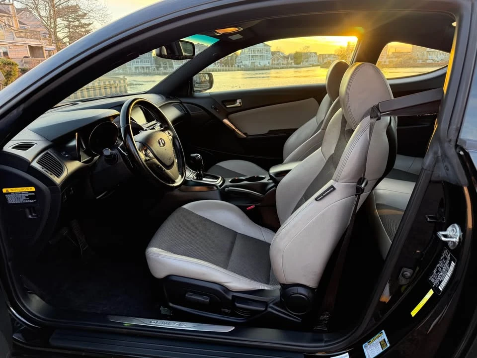 2014 Hyundai Genesis Coupe - Image 12 of 18