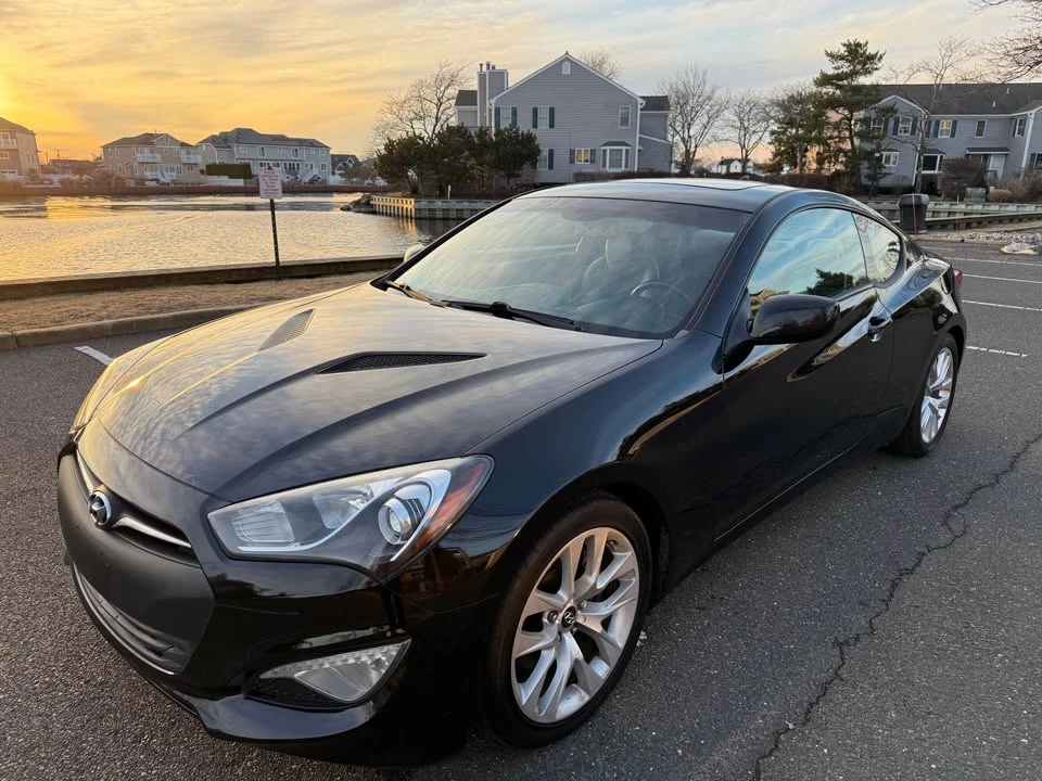 2014 Hyundai Genesis Coupe - Image 10 of 18