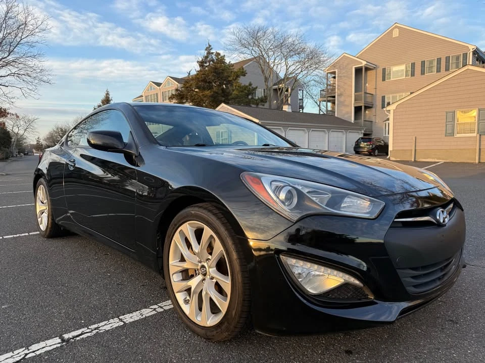 2014 Hyundai Genesis Coupe - Image 2 of 18