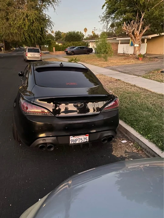 2014 Hyundai Genesis Coupe - Image 2 of 9
