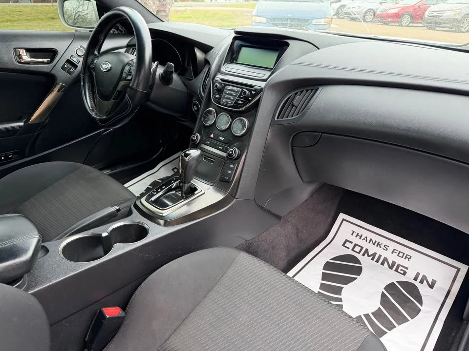 2014 Hyundai Genesis Coupe - Image 8 of 12